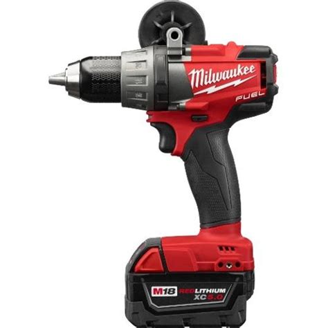 You cannot keep the battery attached to drill. . Milwaukee taladro